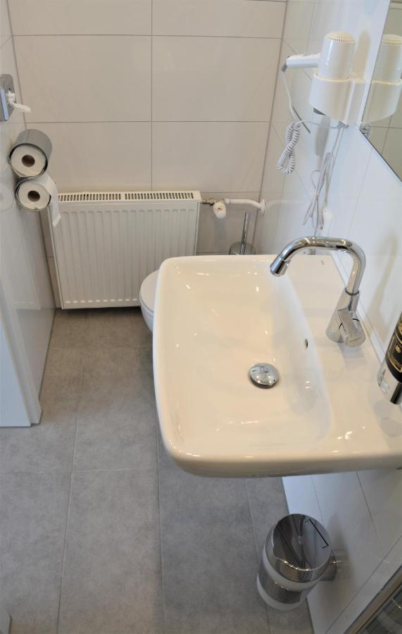 Hotel Bawue Stuttgart Bagian luar foto